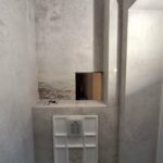 wycięcia w płytkach łazienowych pod geberit